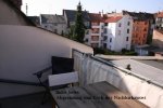 Balkon_links_Nachbarhaus.jpg